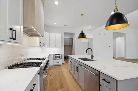 Kitchen - 15910 Mango Tango Dr, Conroe, TX 77302 photo 2 of 3
