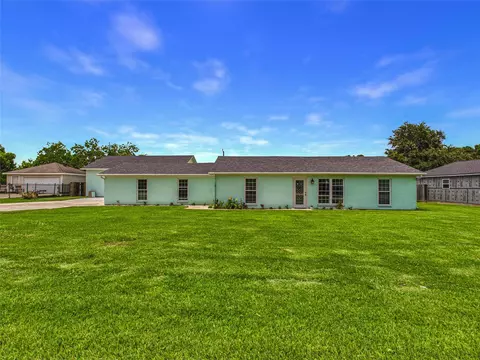 1212 Delores St, Kemah, TX 77565