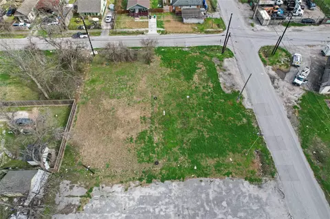3813 Crane St, Houston, TX 77026