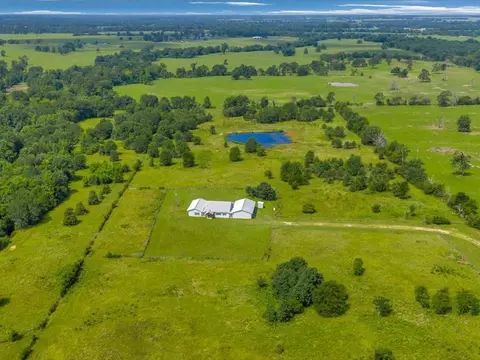 664 County Road 3355, Crockett, TX 75835