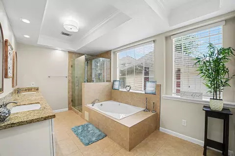 Bath - 6335 Borg Breakpoint Dr, Spring, TX 77379 photo 2 of 6