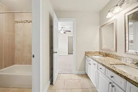 Bath - 6335 Borg Breakpoint Dr, Spring, TX 77379 photo 6 of 6