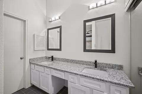 Bath - 13 Lakeridge Dr, Spring, TX 77381 photo 3 of 4