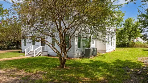 Exterior - 102 Clegg St, Trinity, TX 75862 photo 6 of 6