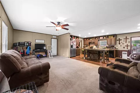 12617 Hwy 105, Cleveland, TX 77327