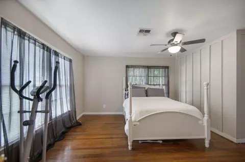 Bedroom - 211 15th St, Hempstead, TX 77445 photo 2 of 3