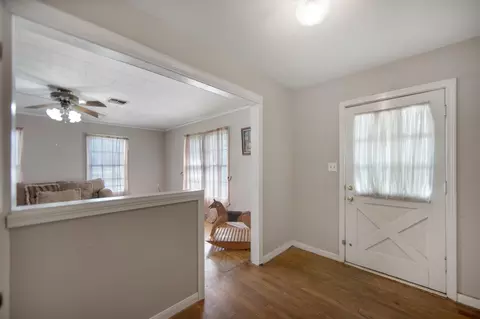 Entry Way - 211 15th St, Hempstead, TX 77445 photo 1 of 2