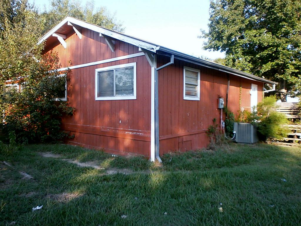 12931 Point Dr, Willis, TX 77318 photo 1