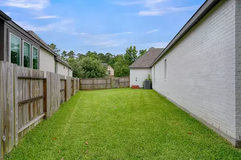 Exterior - 111 Liatris Ct, Conroe, TX 77304 photo 5 of 7