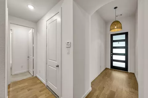 Entry Way - 111 Liatris Ct, Conroe, TX 77304 photo 2 of 4