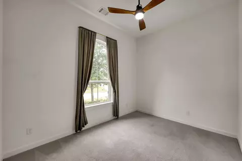 Bedroom - 111 Liatris Ct, Conroe, TX 77304 photo 1 of 9