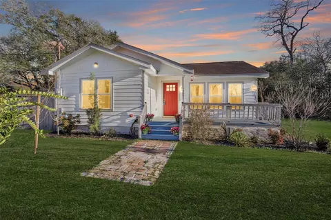 221 Carrell St, Tomball, TX 77375