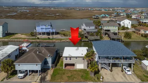 114 Bayou Vista Dr, Hitchcock, TX 77563