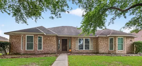 2306 Winecup Ln, League City, TX 77573