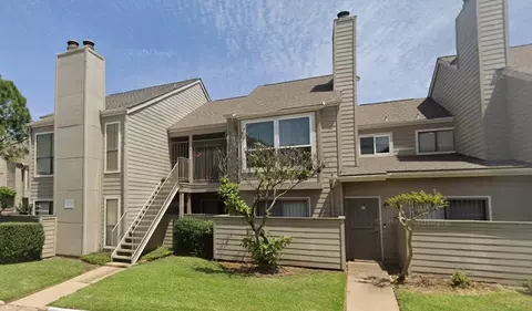 6701 Sands Point Dr #9, Houston, TX 77074
