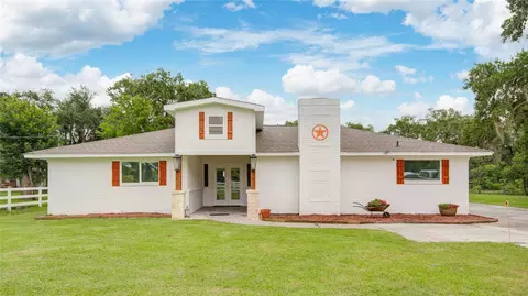 623 County Road 687, Angleton, TX 77515