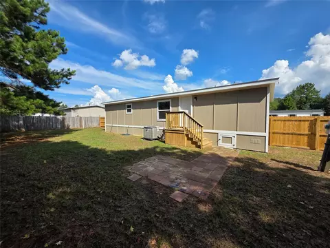 Exterior - 16423 Trenda Ct, Conroe, TX 77306 photo 7 of 10