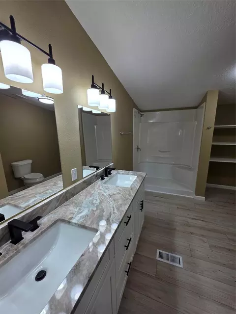 Bath - 16423 Trenda Ct, Conroe, TX 77306 photo 1 of 5