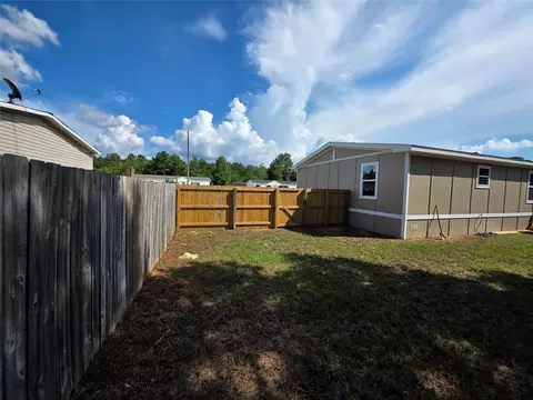 Exterior - 16423 Trenda Ct, Conroe, TX 77306 photo 6 of 10