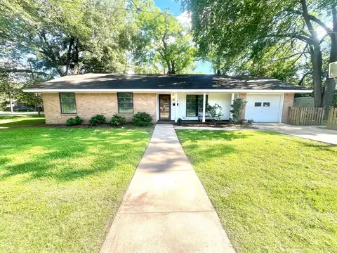 817 Washington St, Columbus, TX 78934