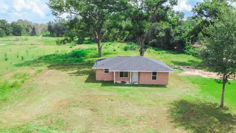 251 Smilie Rd, Angleton, TX 77515