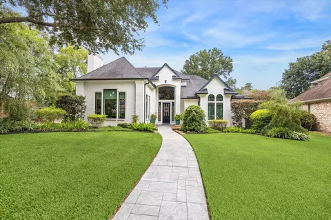5111 Laurelwood Dr, Kingwood, TX 77345