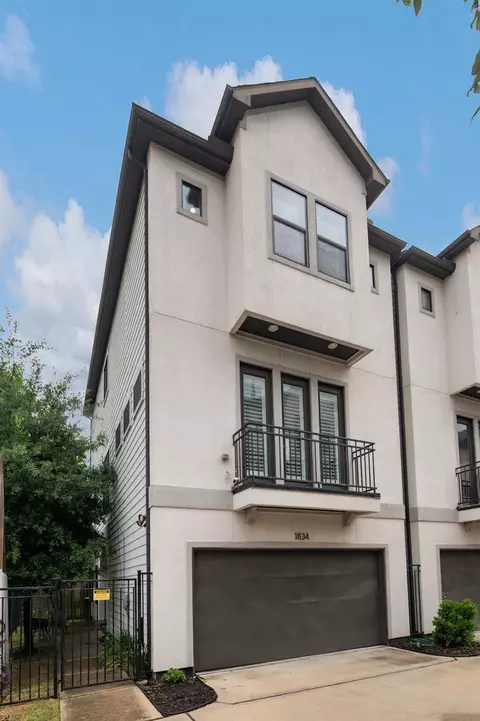 1834 Bonner St, Houston, TX 77007