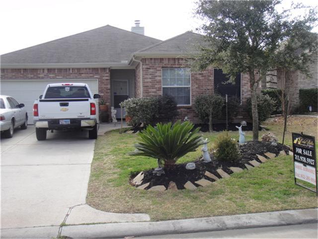 32027 Decker Oaks Dr, Pinehurst, TX 77362 photo 1