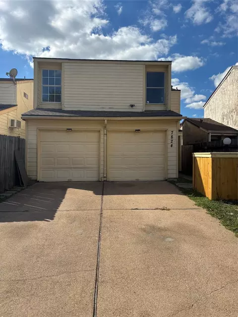 7824 Windward Passage St, Houston, TX 77072