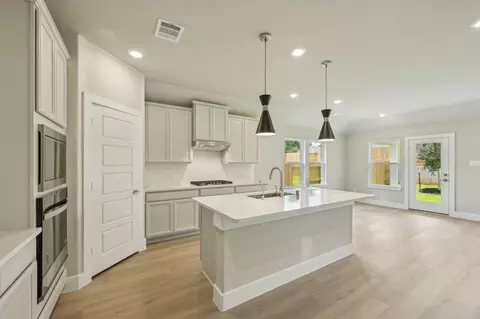 1770 Succotash Oak Ct, Conroe, TX 77304