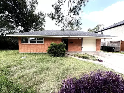 7905 Turquoise Ln, Houston, TX 77055