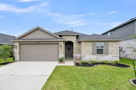 319 Chateau Bay Ln, Crosby, TX 77532