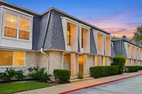 12633 Memorial Dr #202, Houston, TX 77024