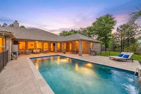 8992 Wind Jammer Ln, Montgomery, TX 77316