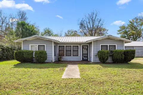 209 3rd Ave, Columbus, TX 78934