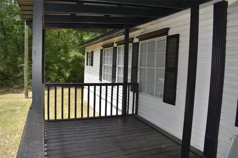 25 Wood Gln, Trinity, TX 75862