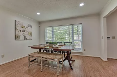 Dining - 71 Breezy Point Pl, Spring, TX 77381 photo 2 of 2