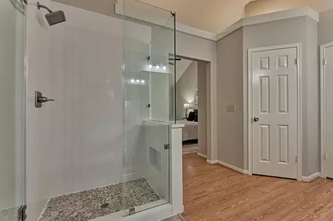 Bath - 71 Breezy Point Pl, Spring, TX 77381 photo 4 of 5