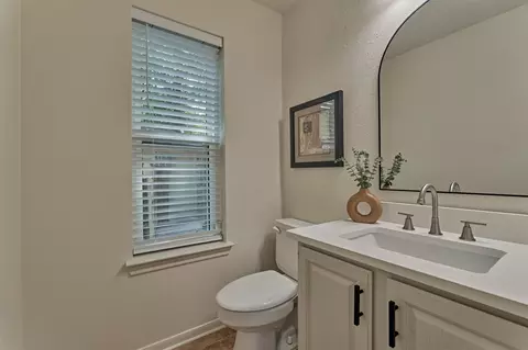 Bath - 71 Breezy Point Pl, Spring, TX 77381 photo 1 of 5