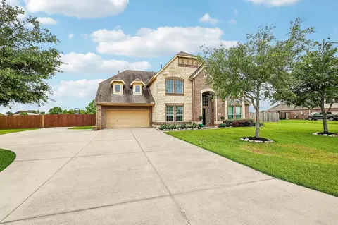 4410 Clearwater Rd, Baytown, TX 77523