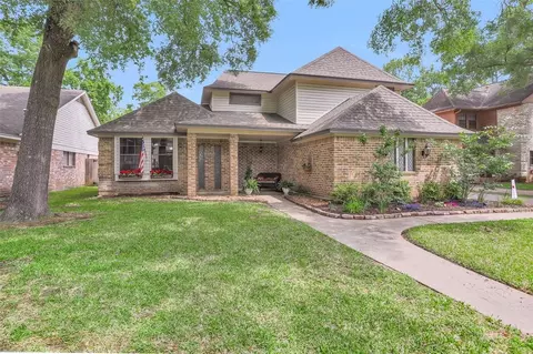 30 Devonshire Dr, Conroe, TX 77304 photo 1