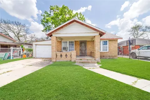 2305 Wilshire St, Houston, TX 77023