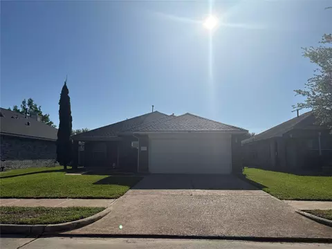 8210 Greenleaf St, Baytown, TX 77523