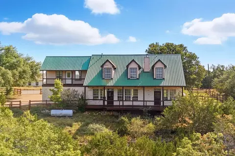 509 Stonegate Ln, Dripping Springs, TX 78620
