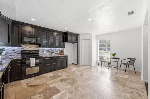 Kitchen - 25514 Lancewood Dr, Spring, TX 77373 photo 3 of 4