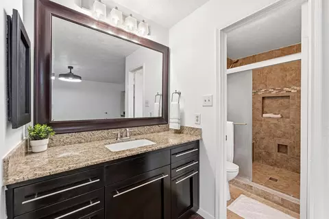 Bath - 25514 Lancewood Dr, Spring, TX 77373 photo 1 of 4
