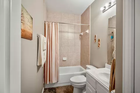 Bath - 6811 Pinehearth Ct, Spring, TX 77379 photo 4 of 4