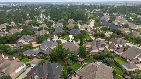 View/Area - 6811 Pinehearth Ct, Spring, TX 77379 photo 4 of 9