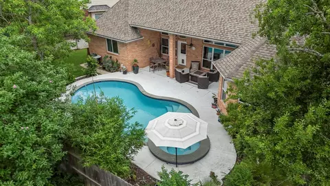View/Area - 6811 Pinehearth Ct, Spring, TX 77379 photo 2 of 9