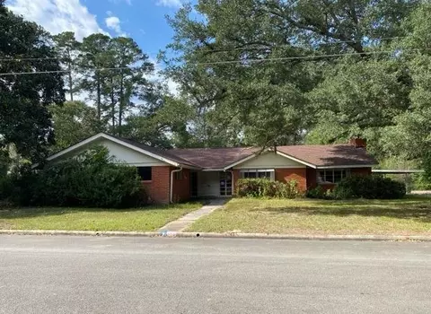 1002 S College Ave, Cleveland, TX 77327